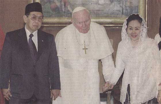 Berbeda keyakinan, tujuan Sama